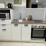 Petite Avec Sdb Partagee Homestay Angers