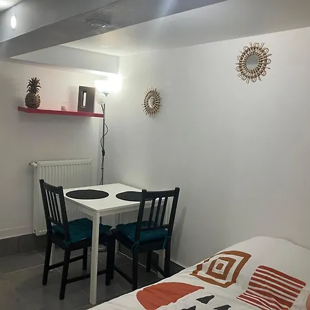 Petite Avec Sdb Partagée Séjour chez l'habitant *