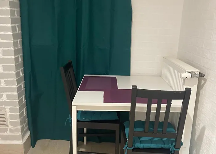 Petite Avec Sdb Partagee Δωμάτια σε οικογενειακή κατοικία *